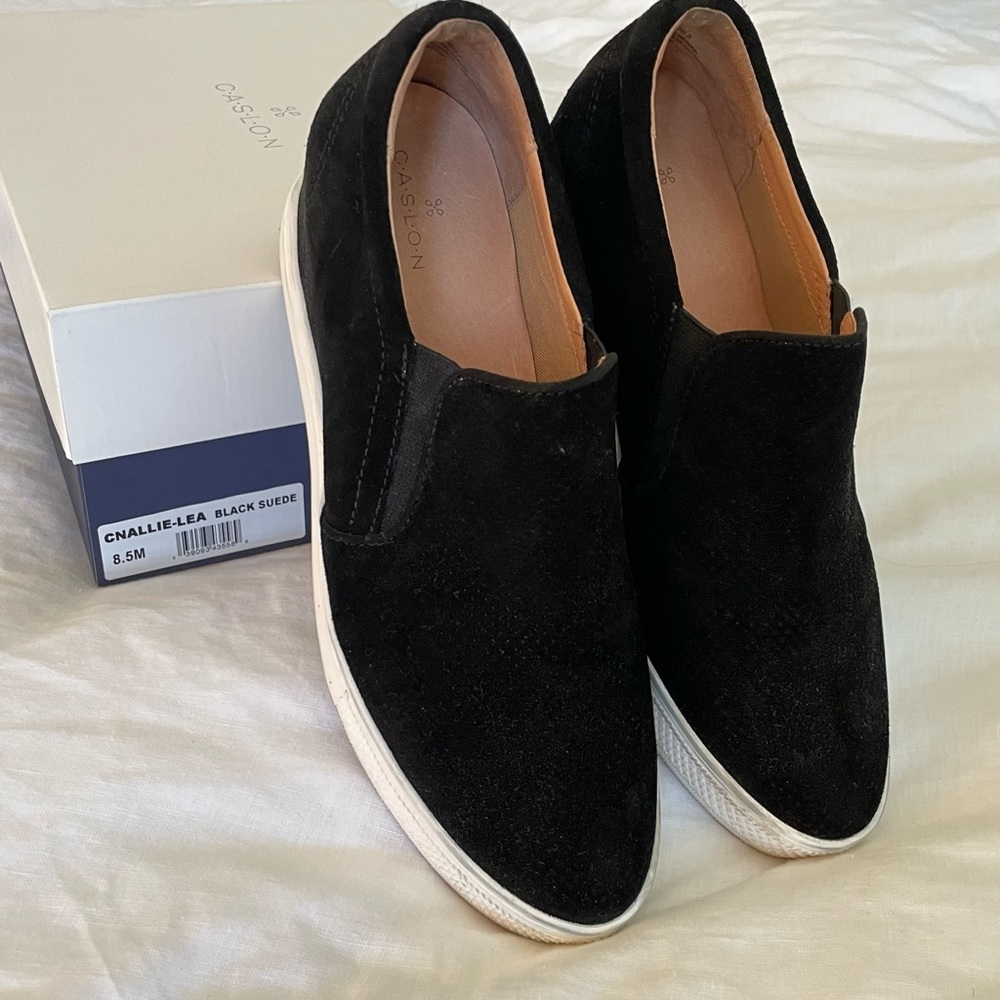 Caslon Black Suede Sneaker Cnallie- Lea, Allie style. Platform - Picture 4 of 12